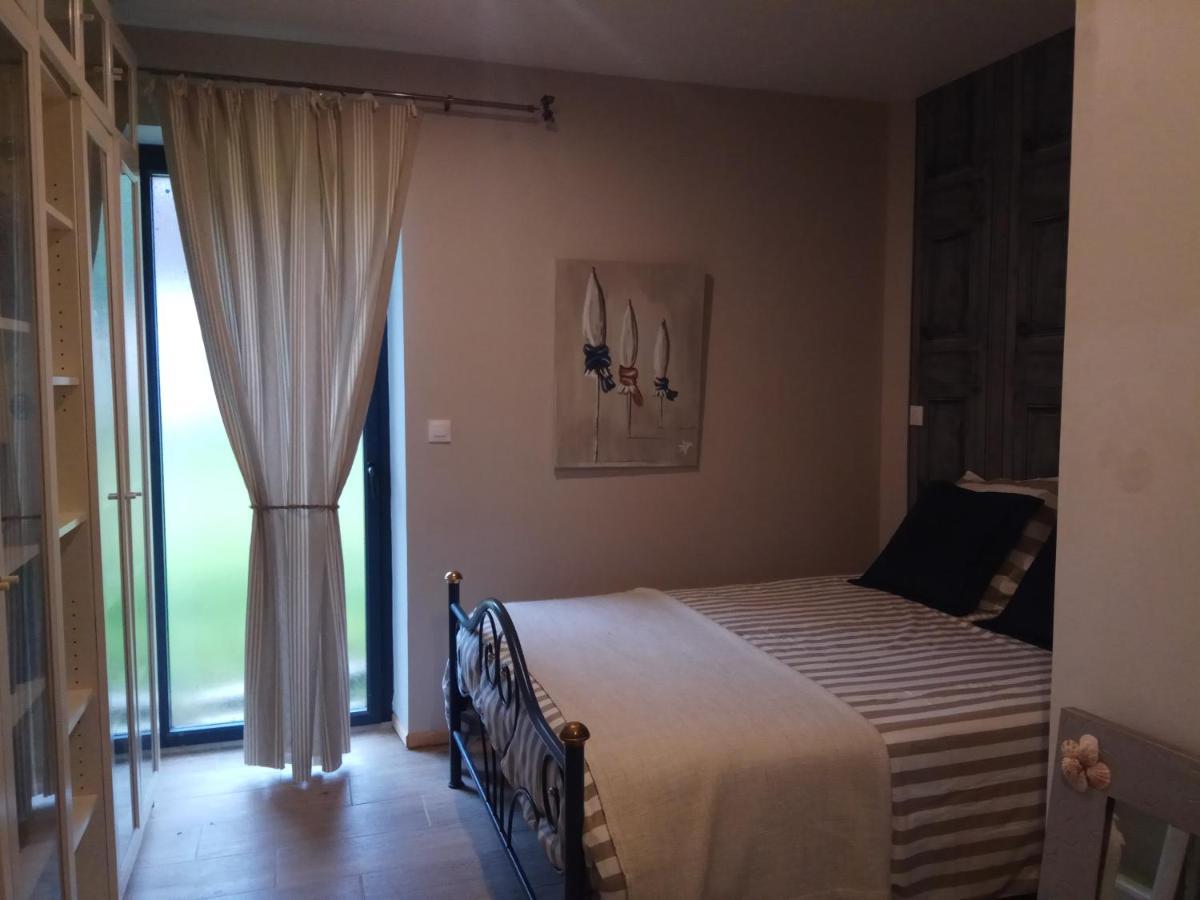 Ferienwohnung Tante Pim Neuilly-sur-Eure Exterior foto